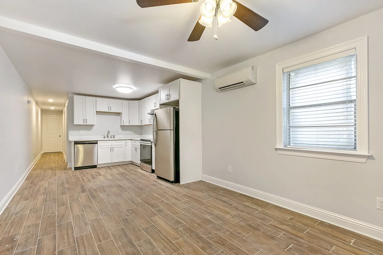 2 bed, 785 sqft, $1,635 — Photo 2