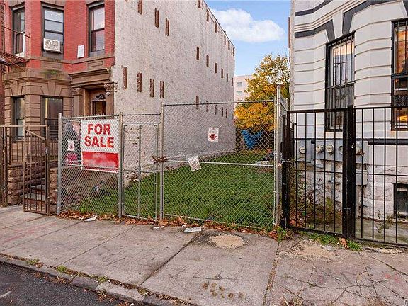 5th image of 864 E 164th St