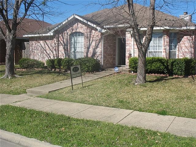 1st image of 2121 Emerald Oaks Dr