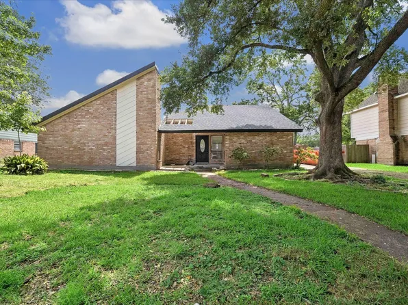 19715 Sweet Forest Ln, Humble, TX 77346