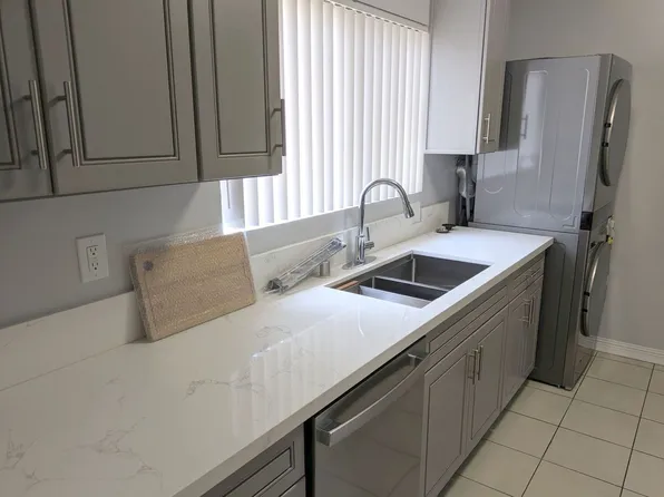 Norton Villa, 835 S Norton Ave #15, Los Angeles, CA 90005