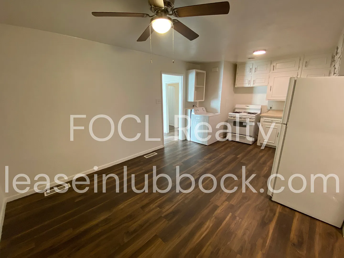 Affordable 4 bedroom, 1 bath — Photo 2