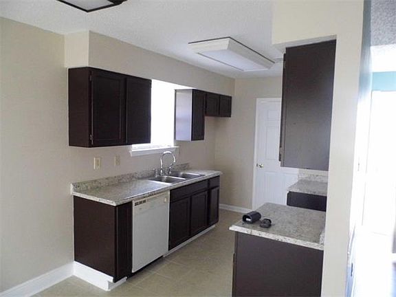 2nd image of 2700 Bayou Teche Dr