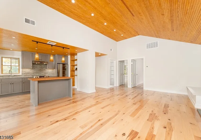 232 W Shore Dr — Photo 20