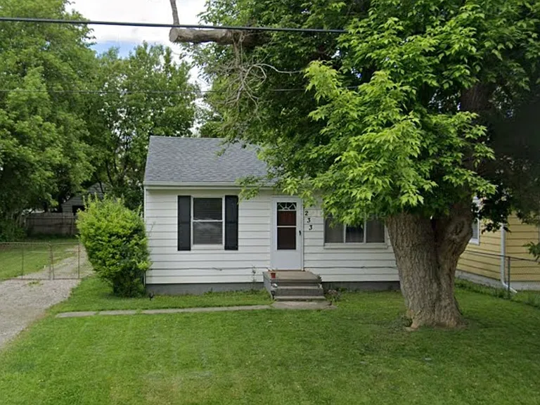 Allen St — Photo 9