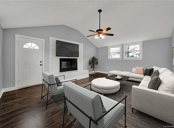 4th image of 208 Gaddis Dr