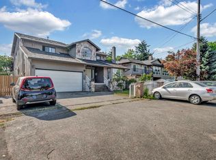 10627 138a St, Surrey, BC V3T4L2