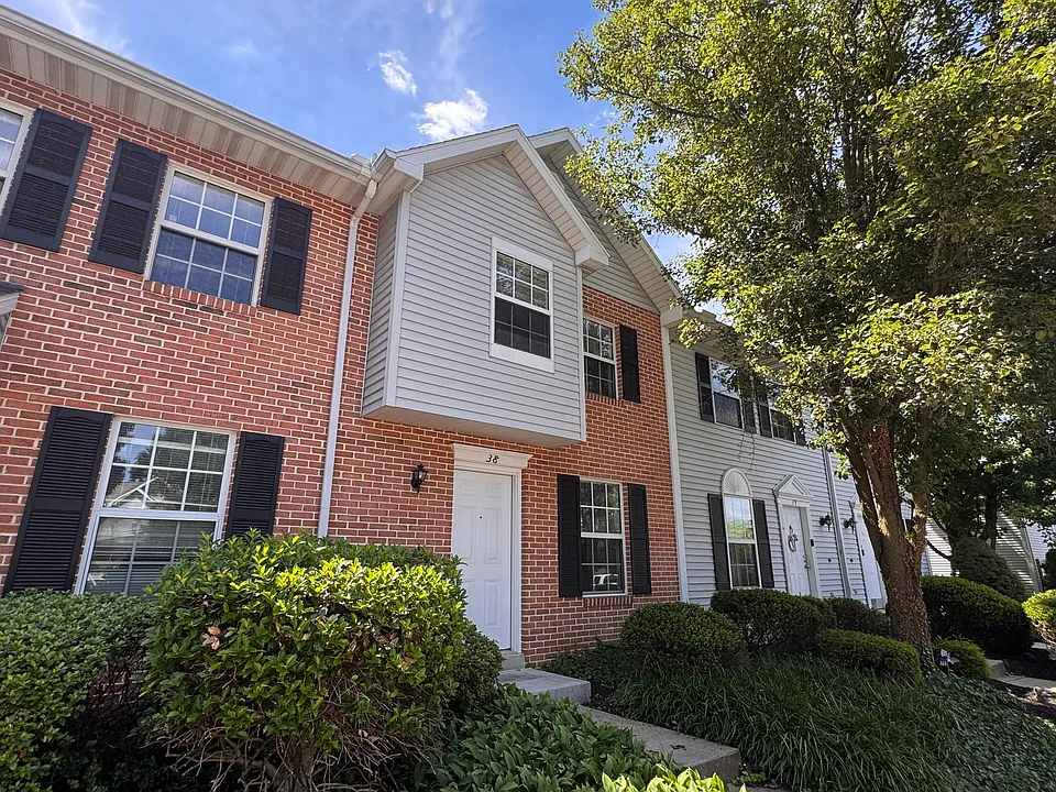 40 Ramsgate Ln