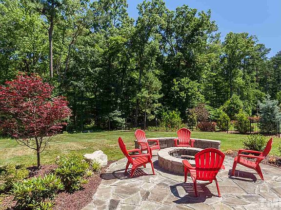 3rd image of 4614 Cumberland Dr