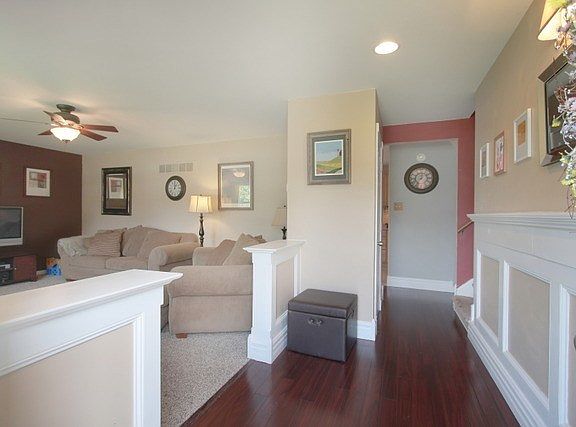 2nd image of 520 Parkshore Dr