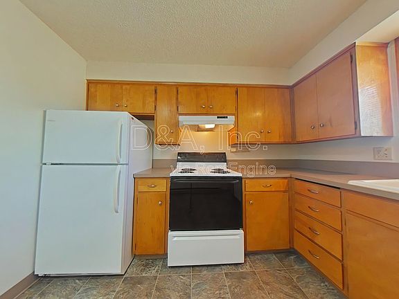 3rd image of 555 NW Kings Blvd APT 4