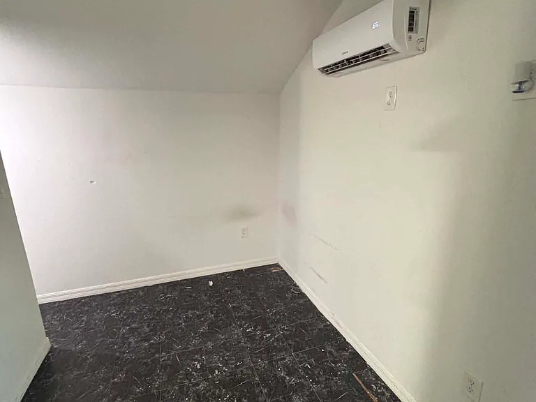 6004 Murray Hill Dr #4 — Photo 4
