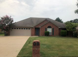 135 Aikman Pass, Conway, AR 72034