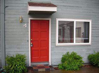 600 W 1st St #4, Phoenix, OR 97535