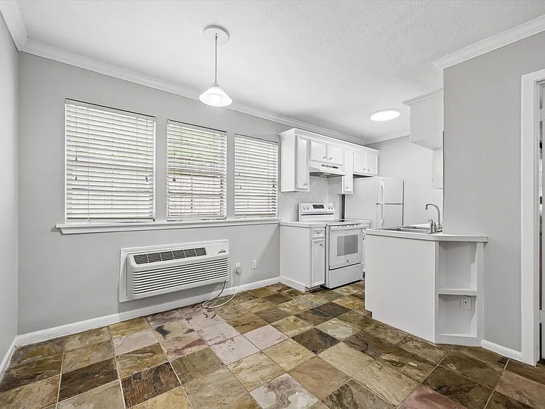 3618 Garrott St #4 — Photo 4