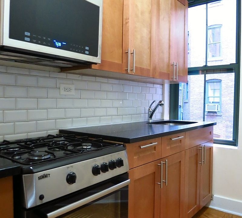 1st image of 516 E 79th St APT 2I