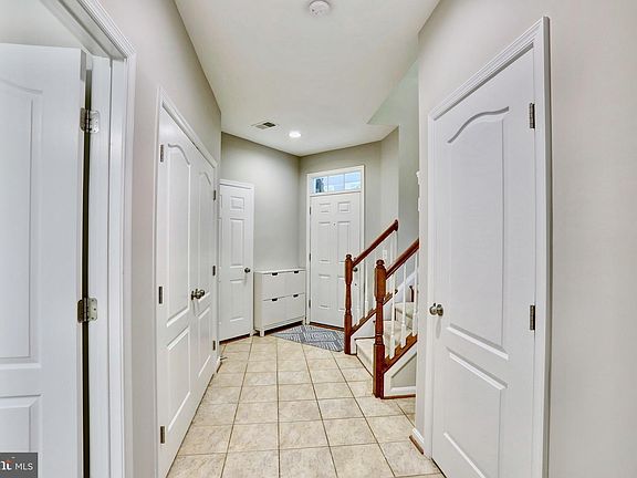 3rd image of 42422 Great Heron Sq