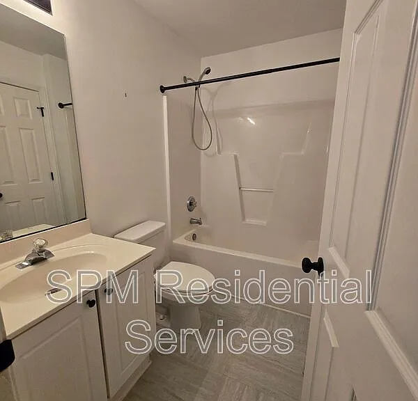 5061 Peachtree Ave — Photo 7