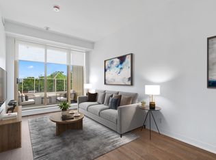 9 Croham Rd #220, Toronto, ON M6E0B3