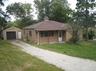 W271N2651 Pear Tree Ln, Pewaukee, WI 53072