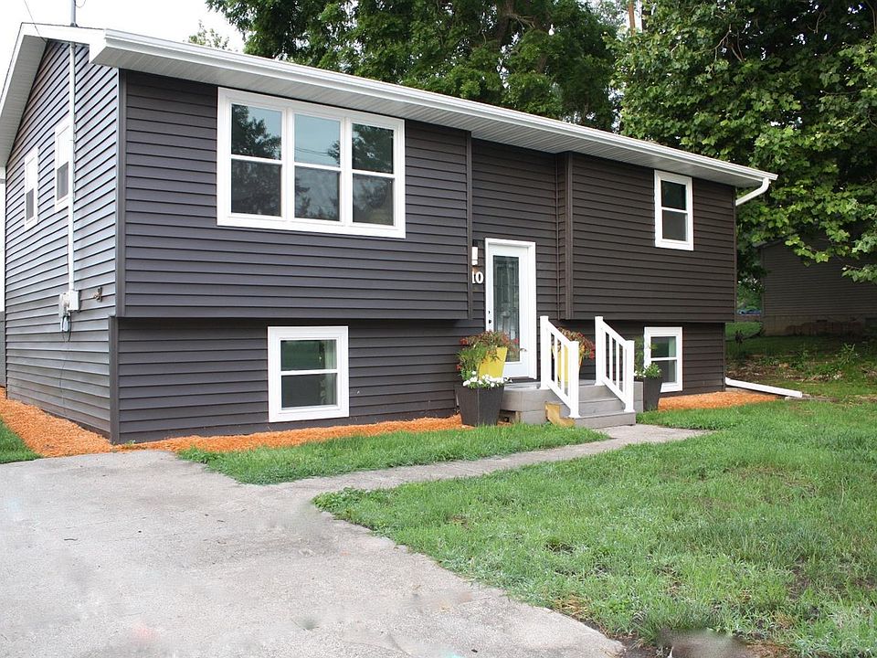 1st image of 610 C Ave E
