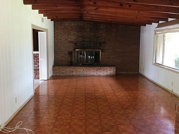3rd image of 5806 Hyde Grove Ave