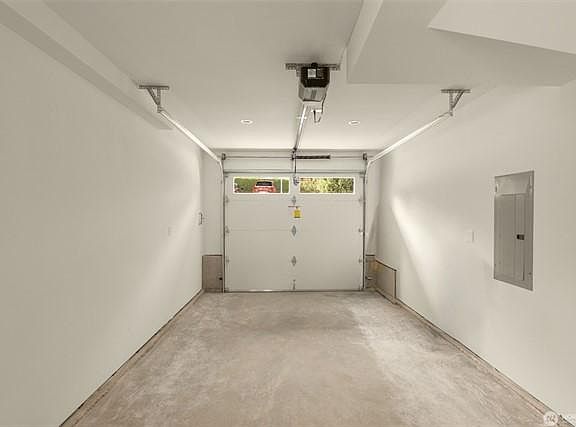 3rd image of 5622 Wetmore Ave