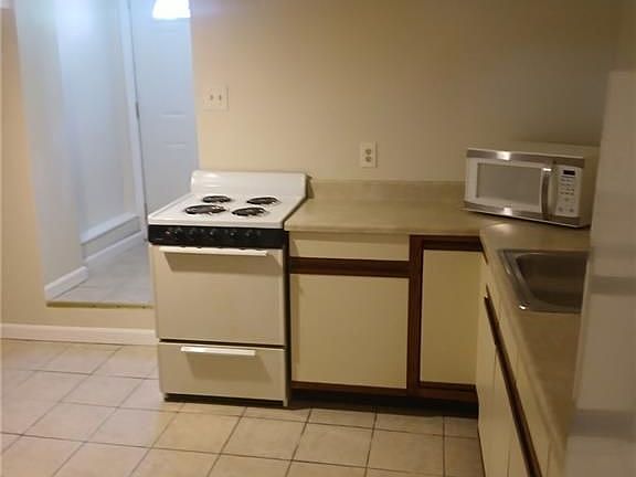 3rd image of 43 Union Ave