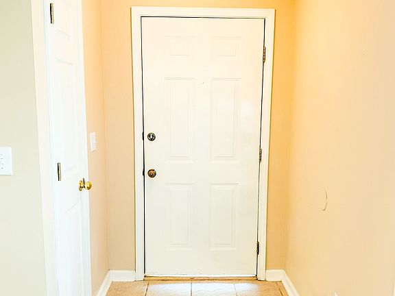 5th image of 1331 Cameron Ct
