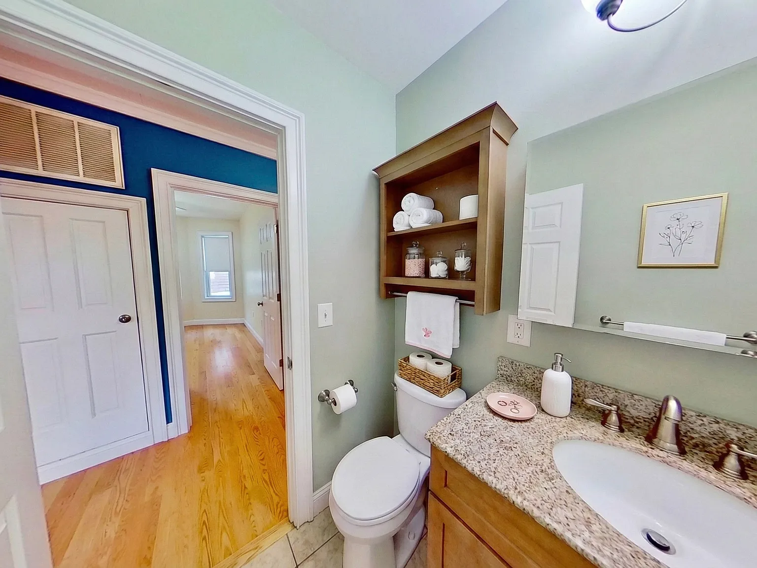 3 bed, 1250 sqft, $3,750 — Photo 4