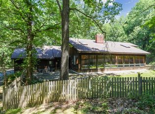 2 Hunters Gln, Far Hills, NJ 07931