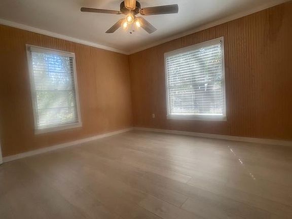3rd image of 506 Sellers St