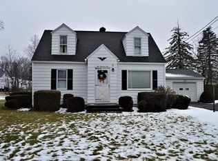 210 Moore St, Chicopee, MA 01013