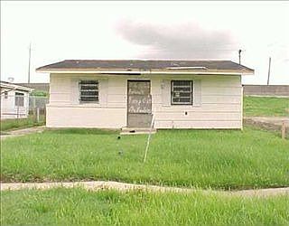 1st image of 6527 Pauline Dr