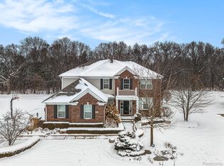 3230 Park Meadow Dr, Orion, MI 48362