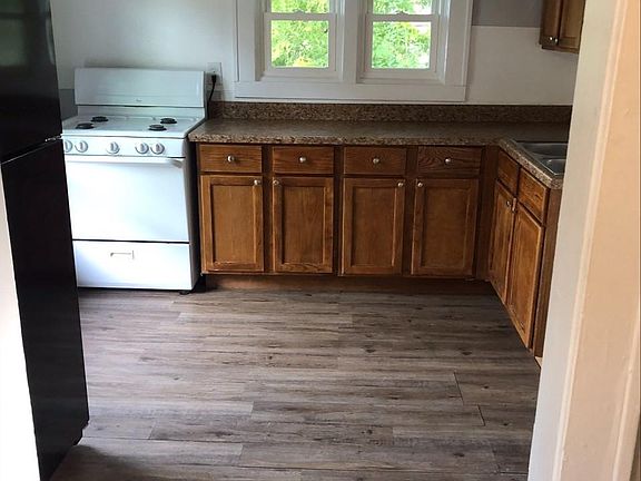 3rd image of 1332 Eureka St #2