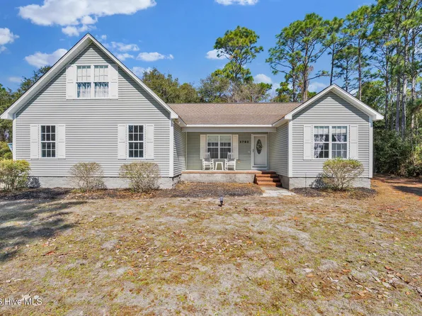 3793 Heron Circle SE, Southport, NC 28461