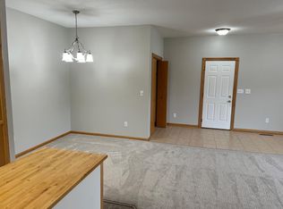 5628 White Oaks Ln NW, Rochester, MN 55901