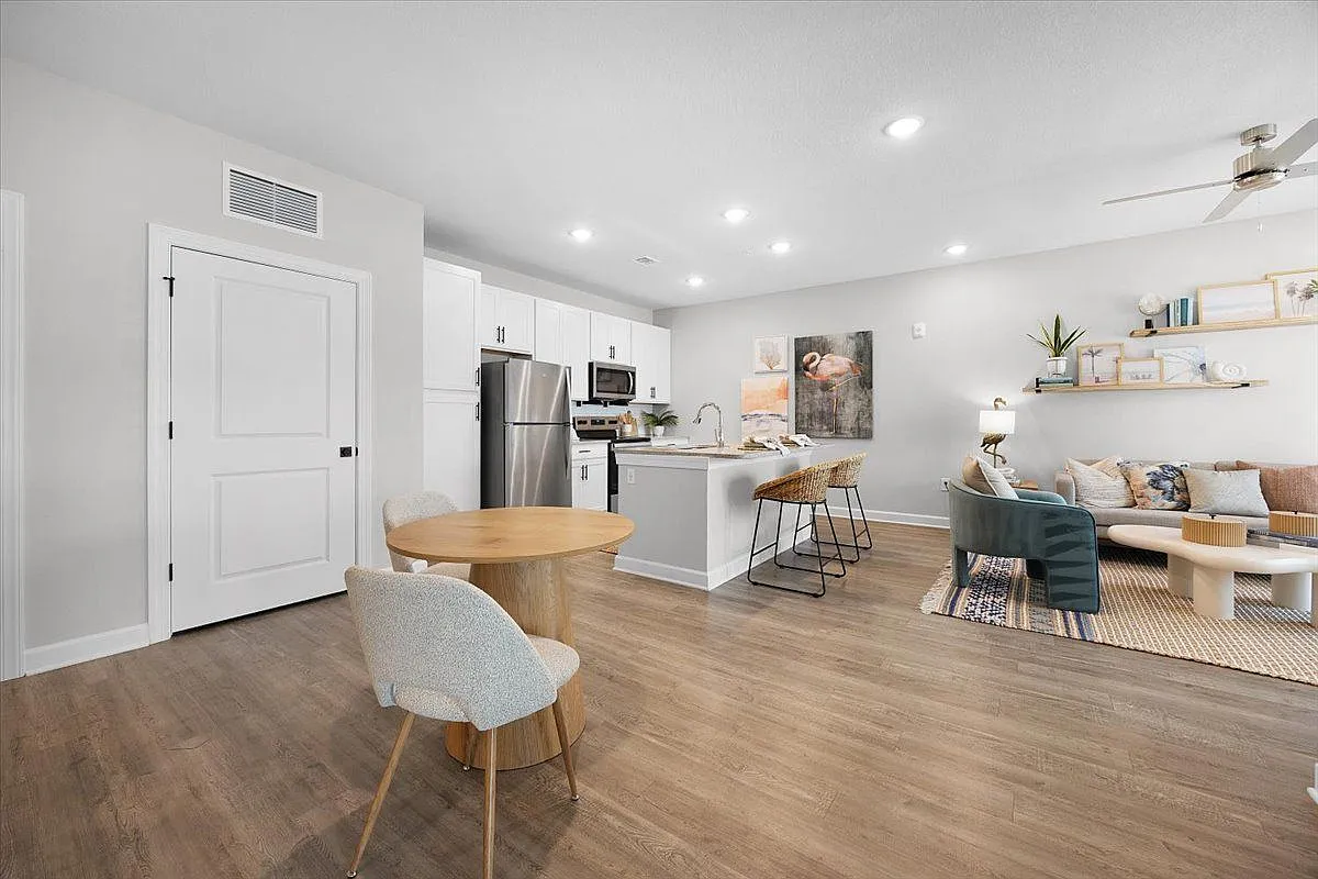Tailor Apartments — Photo 3
