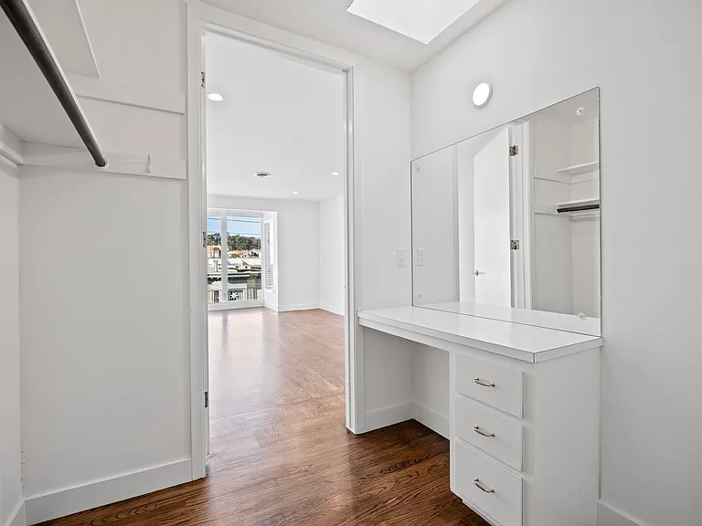 270 26th Ave #9 — Photo 11