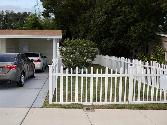 Relax in paradise and enjoy this_charming 2 bedroom and 1 ba