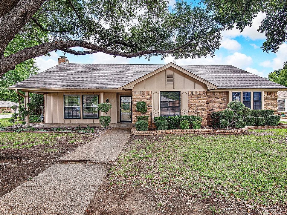 1st image of 3001 Woodside Dr