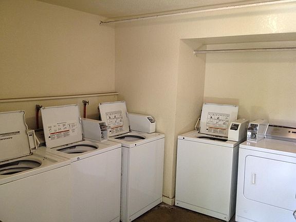 4th image of 1210 W Stoneridge Ct APT 17