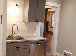 2877 Whitmore St, Omaha, NE 68112