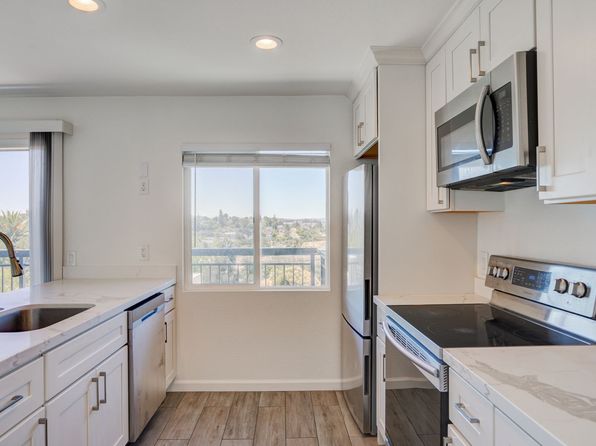 124 Farragut Ave #17