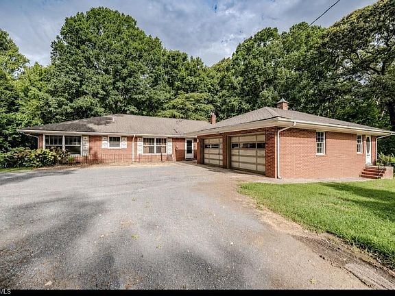 4th image of 284 Back Creek Rd