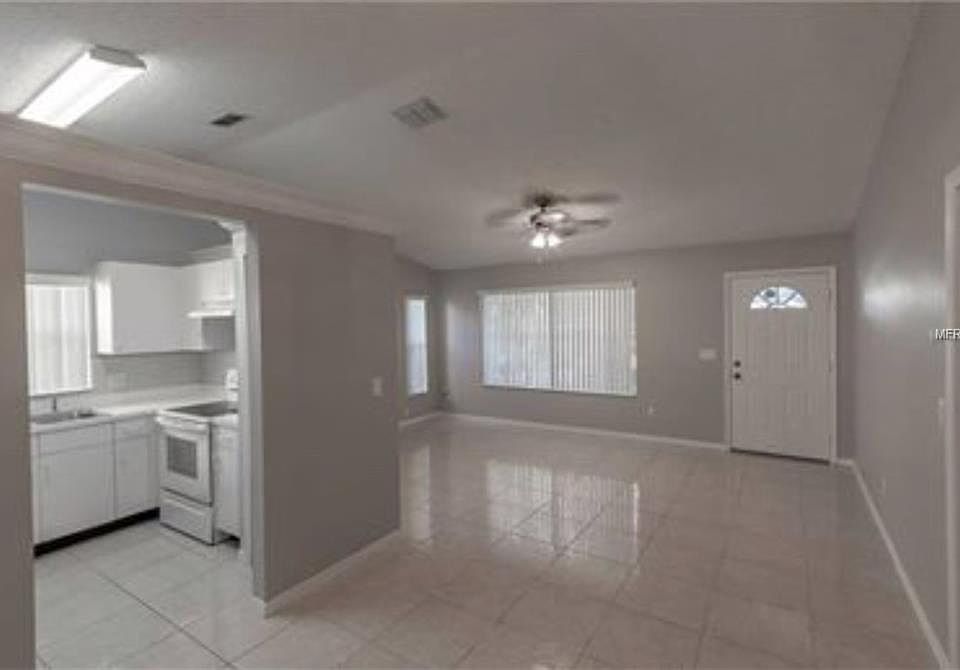 2nd image of 9414 Bud Wood St