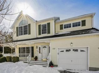 77 Fairway Dr, Wading River, NY 11792