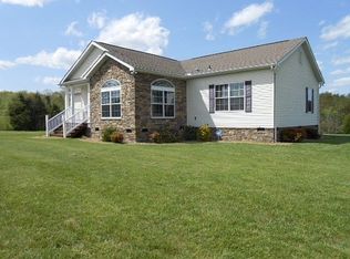 2910 N Wesley Chapel Rd, Greeneville, TN 37745