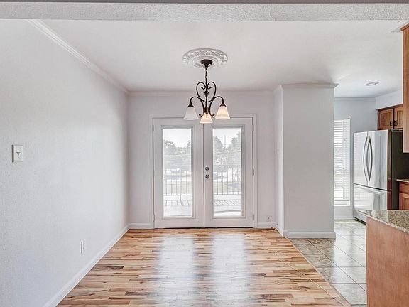 2nd image of 4658 Matilda St